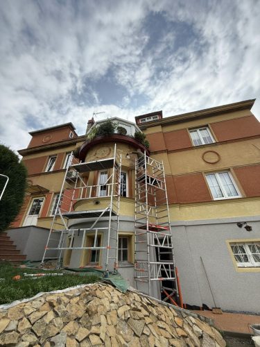 Rekonstrukce prvorepublikové vily.